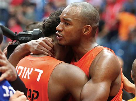 עונה של שואו טיים. רייט (צילום: אלן שיבר)