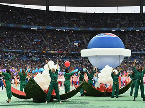 מופע של רקדניות בפתיחה (gettyimages)