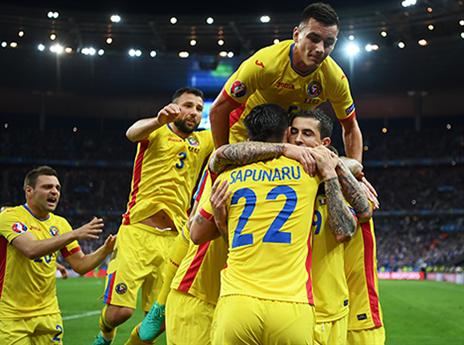 שחקני רומניה באקסטזה (gettyimages)