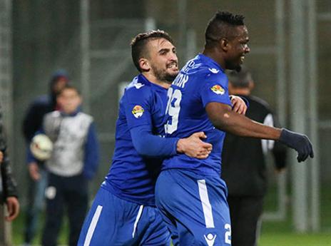 תחת חוזה. אמוטו (יוסי שקל)