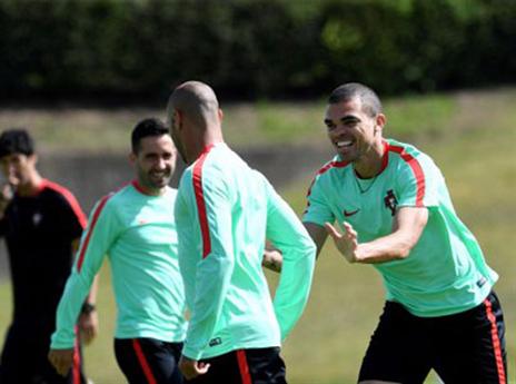 פפה ימנע מצהוב? (AFP)