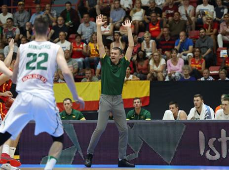 המאמן הליטאי חסר אונים (FIBA)