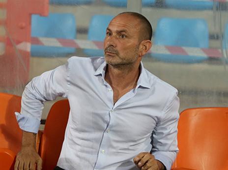 פתח בהרכב חזק. איוניר (יוסי שקל)