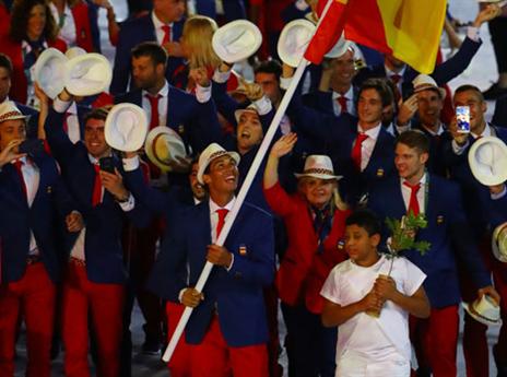 נדאל הנרגש מוביל את ספרד (GETTY)
