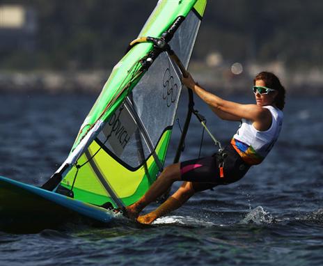 הפודיום מחכה לה. דוידוביץ' (gettyimages)