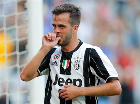 שער בכורה לפיאניץ' (AFP)