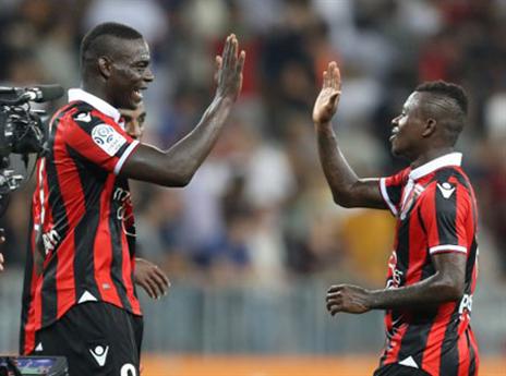 בניס מתאהבים (AFP)