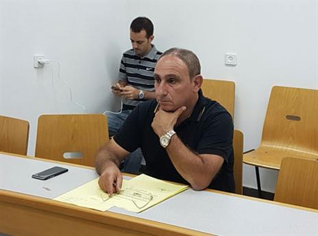 דמאיו בבית הדין. "רוב אנשי לה פמיליה אוהבים את בית"ר"