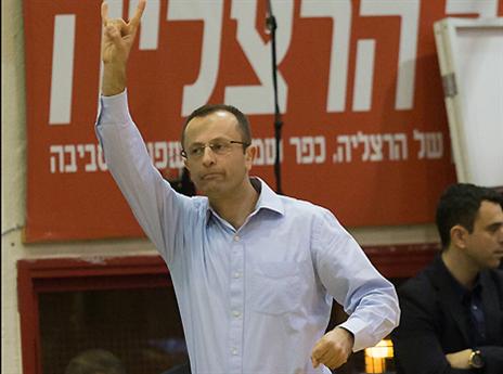 הקבוצה שלו מוכנה לליגה. דן שמיר