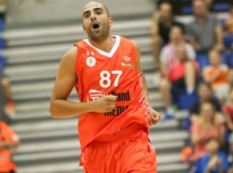 כדיר מתרגל לכתום. רעב לעונה החדשה (עמוד הפייסבוק מכבי ראשל"צ)