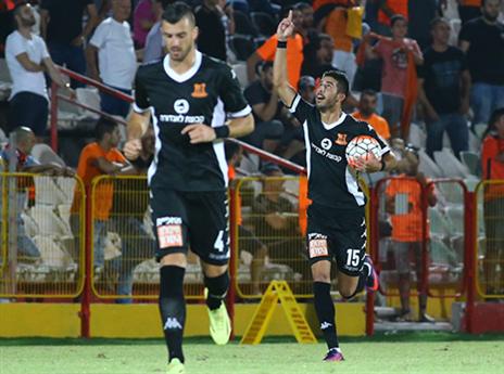 יונתן כהן. בישל, כבש וזכה למחמאות (לירון מולדובן)