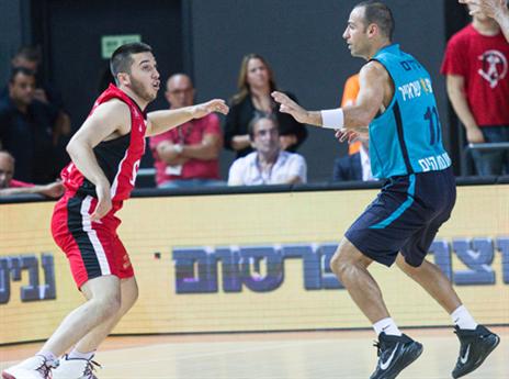 ניסים יקווה להשיג את הכרטיס לשלב הבא (עודד קרני)