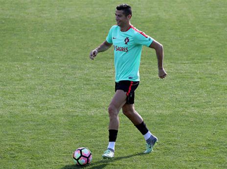 חוזר למדים הלאומיים. רונאלדו (gettyimages)