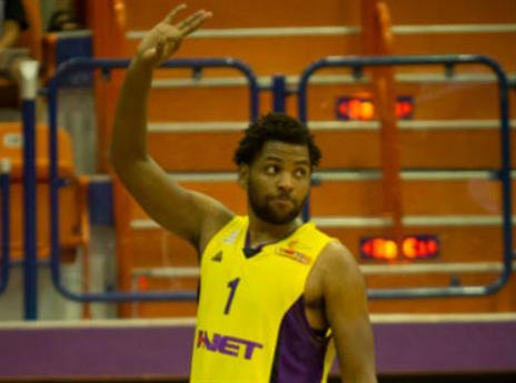 הגיע למשחק במאני טיים. וויאט (דודי אוחיון, מנהלת הליגה)