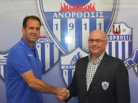 חוזר לקפריסין. רוני לוי (צילום: האתר הרשמי של אנורתוזיס)