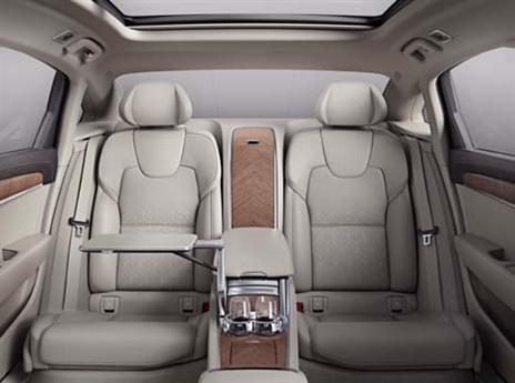 המהדורה היוקרתית זכתה למיתוג "אקסלנס"