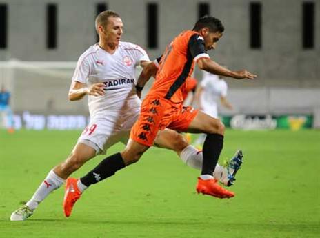 צפוי לפתוח. קורהוט (לירון מולדובן)