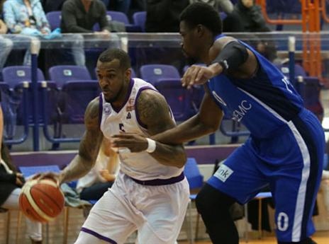 אדריאן הצטיין בשני צידי המגרש (מנהלת הליגה)