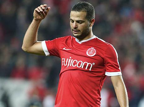 האגף הימני לא מתאים לו. זגורי (אלן שיבר)