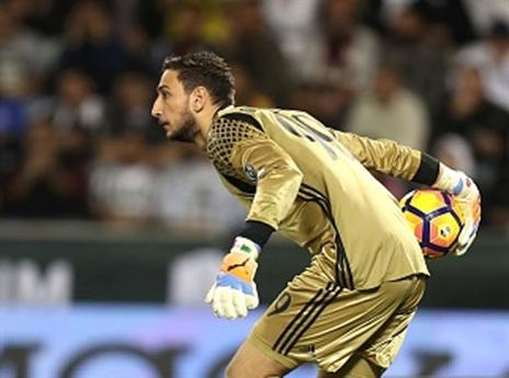 הדף פנדל מכריע של דיבאלה. דונארומה (Getty)