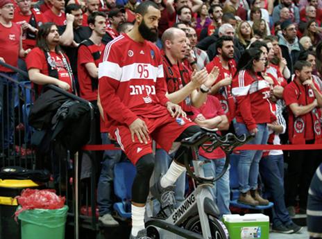 צופה מהצד. רנדל (אלן שיבר)