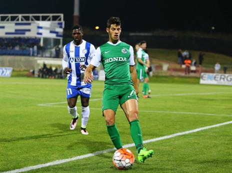 "אשחק איפה שהמאמן יגיד לי". מנחם (לירון מולדובן)