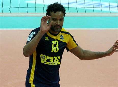 דוס סנטוס. מכבי ת"א יכולה ללכת עד הסוף? (איגוד הכדורעף)