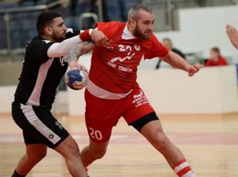 מילוש דראגאש מהפועל ראשל"צ (צילום: גבי אלאלוף)