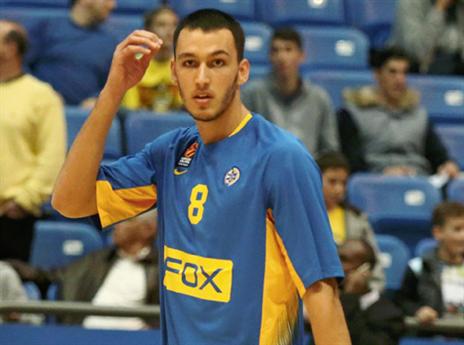 נמרוד לוי. בכורת ליגה בצהוב (אלן שיבר)