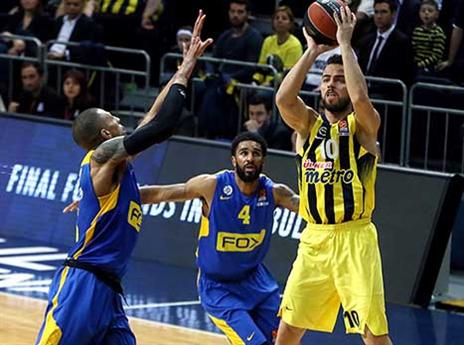 מחמוטוגלו צלף מחוץ לקשת ללא הכרה (getty)