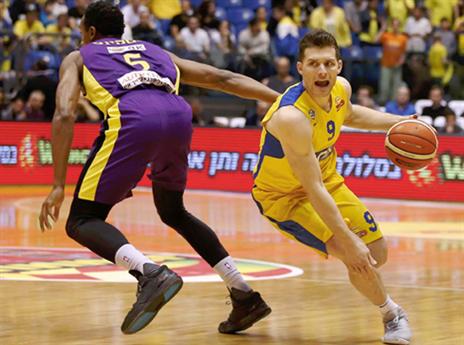 הרכז הטבעי היחיד. מקל (אלן שיבר)