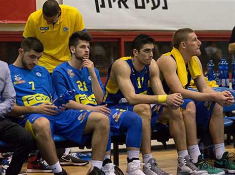 כרגיל, שגב על הספסל (מנהלת הליגה)