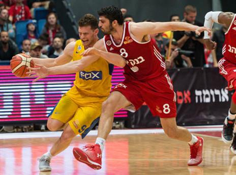 מספר 1 על הפרקט. מקל (עודד קרני)