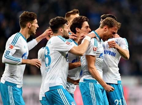 שאלקה חוגגת ניצחון ענק (Getty)