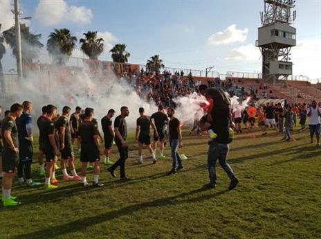 כך ייעשה לאנשים שהאוהדים חפצים ביקרם