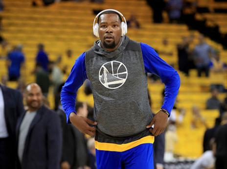 בשביל הרגעים האלה הוא הגיע. דוראנט מתכונן לפתיחת הסדרה (getty)