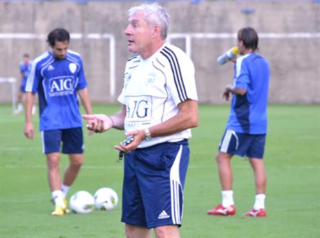 לא היסס להשעות אותו. פרננדס (אלן שיבר)