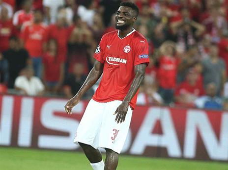 עצבני. אוגו