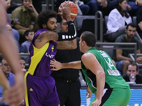 מרשים. גלן רייס ג'וניור (מנהלת הליגה)