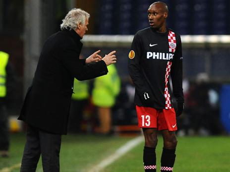 "רוטן לא קיים מבחינתי". המאמן רב עם השחקנים שלו (getty)