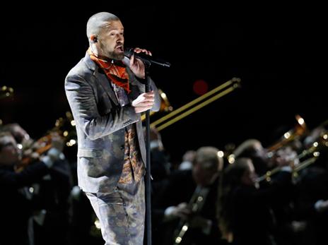 הזמר המוכשר ביצע את מיטב הלהיטים עם מופע ורסטילי במיוחד (getty)