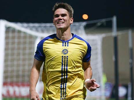 זוכה לעדיפות בין החלוצים. קיארטנסון (צילום: דני מרון)