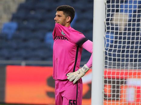 בעקבות הטעות, גלזר יודח מההרכב בדרבי הליגה (צילום: יוסי שקל)