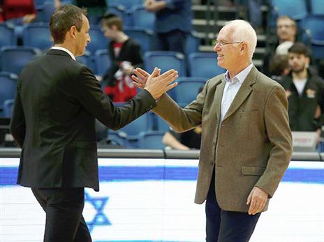 שיבק. הרצליה לא הייתה שחקנית המשנה בבכורה של קטש (אלן שיבר)