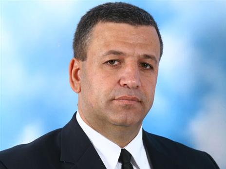 עוה"ד של וארן, חיים אברגיל