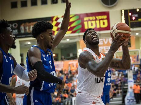 דוסון חזר לבית מכבי והראה ניצוצות (מנהלת)