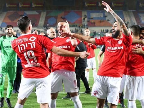 חגיגות אליפות על הדשא (דני מרון)