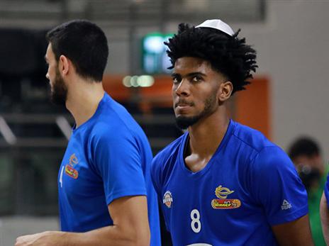 בהרצליה הוא לא יישאר (צילום: מנהלת הליגה)