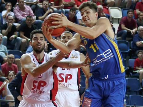 הפועל הכריעה את המשחק בחצי הראשון (אלן שיבר)