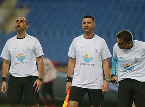 בעין הסערה. לוי (נמרוד גליקמן)